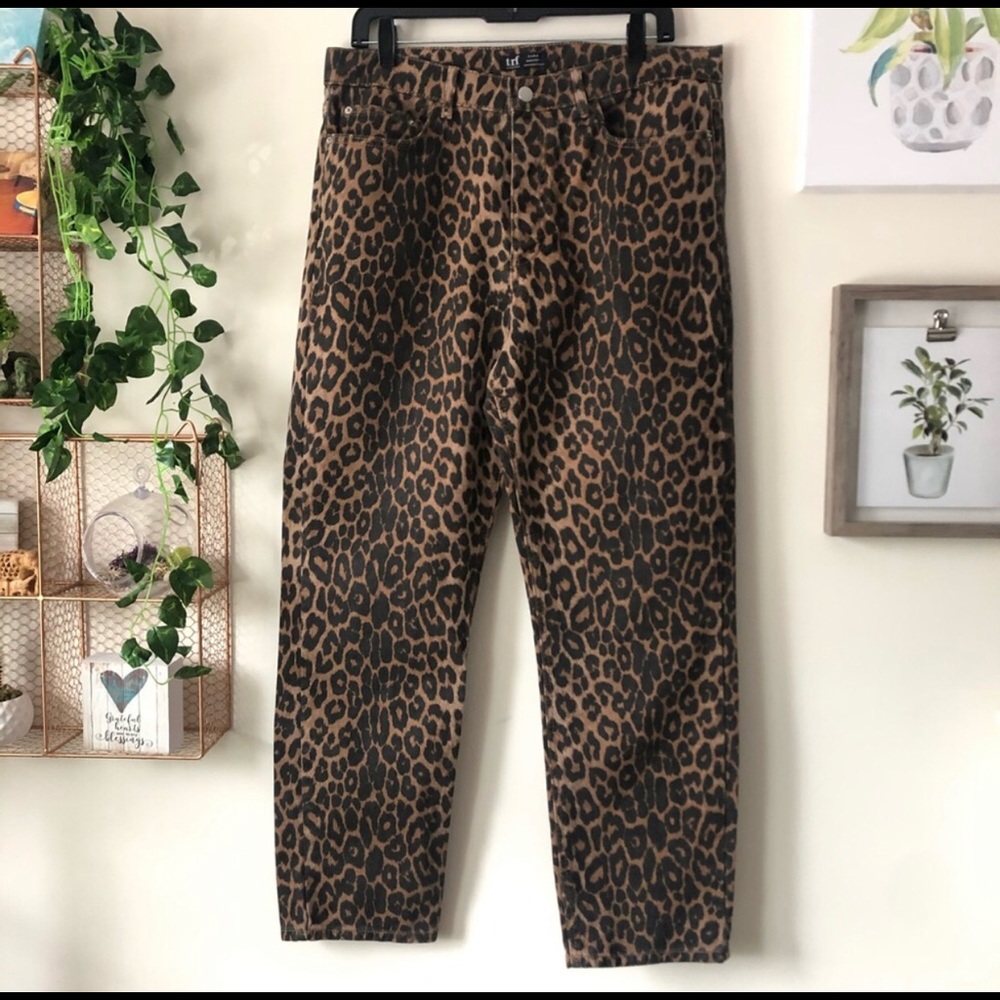 Zara TRF High Rise Leopard Print Mom Jeans